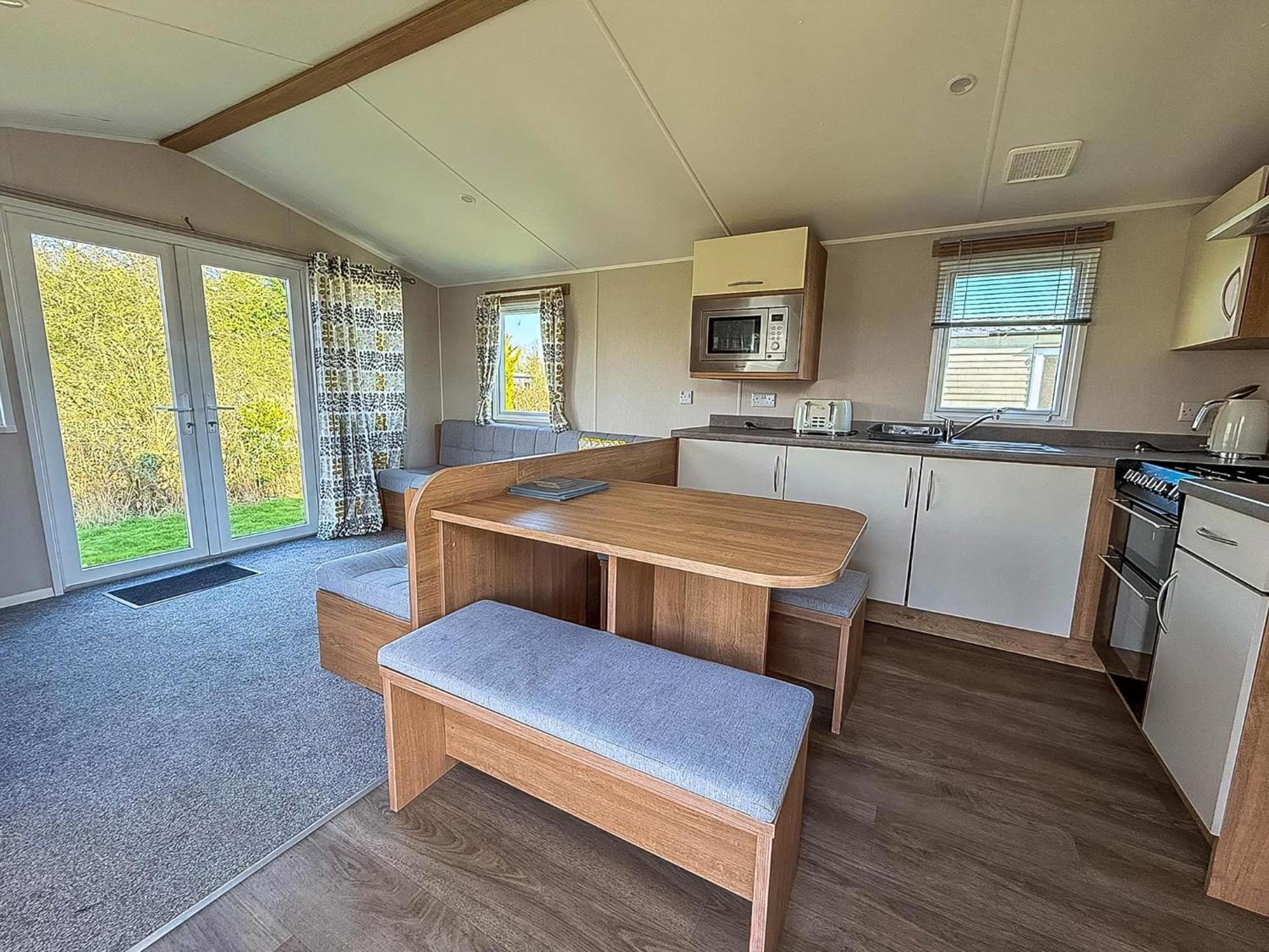 Lovely 8 Berth Caravan In Southview Holiday Park, Ref 33042Tc 斯凯格内斯 外观 照片