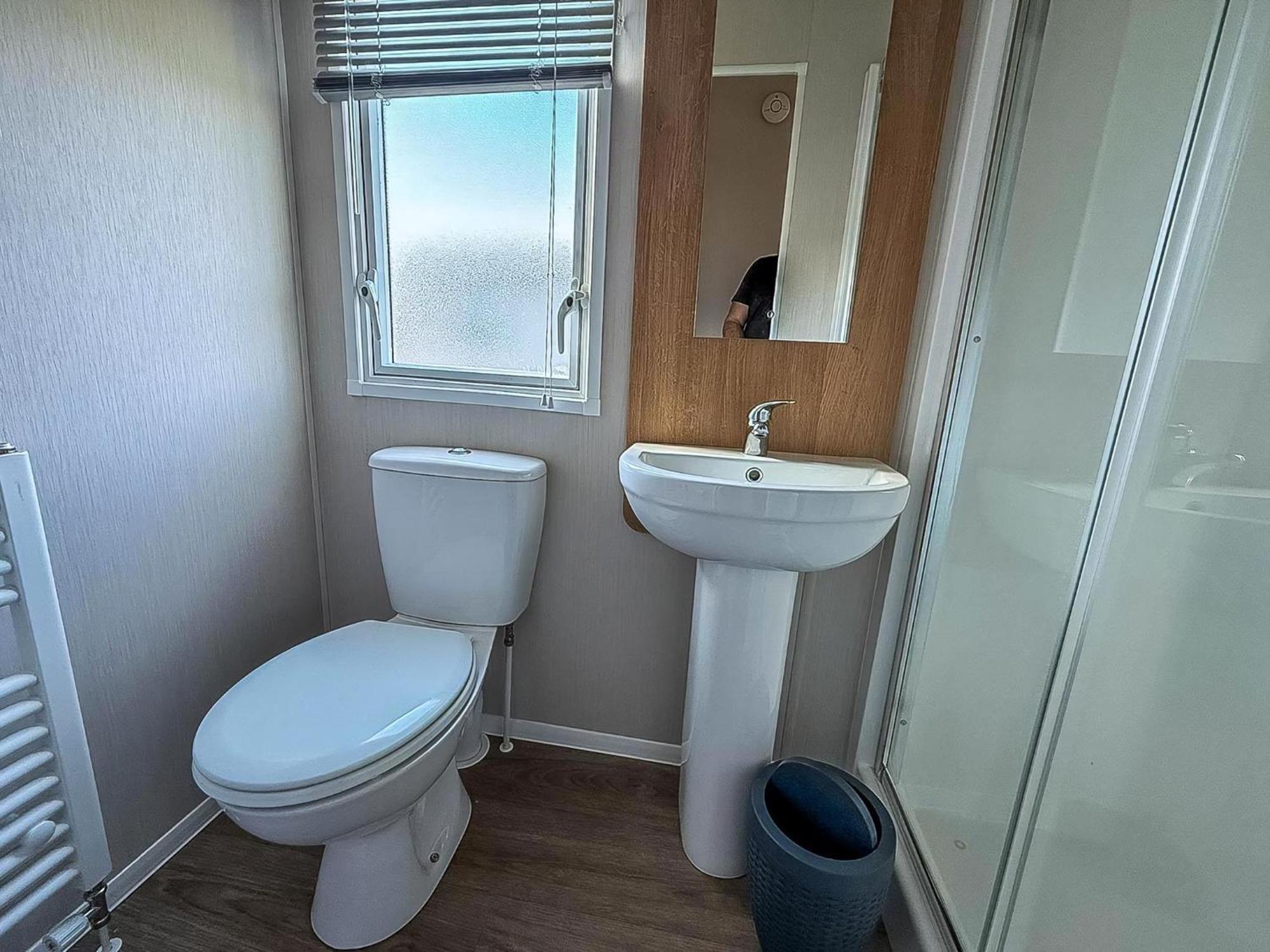 Lovely 8 Berth Caravan In Southview Holiday Park, Ref 33042Tc 斯凯格内斯 外观 照片